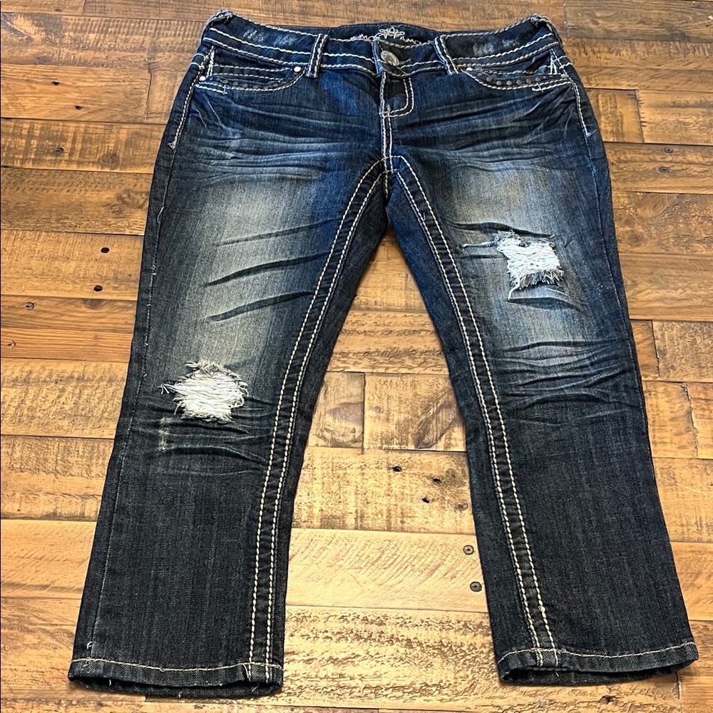 Almost Famous Indigo Distressed Capri Jeans